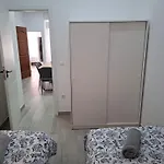 Apartment Centrum F *