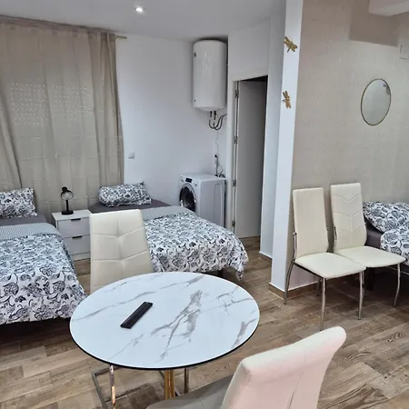 Centrum F Apartment *