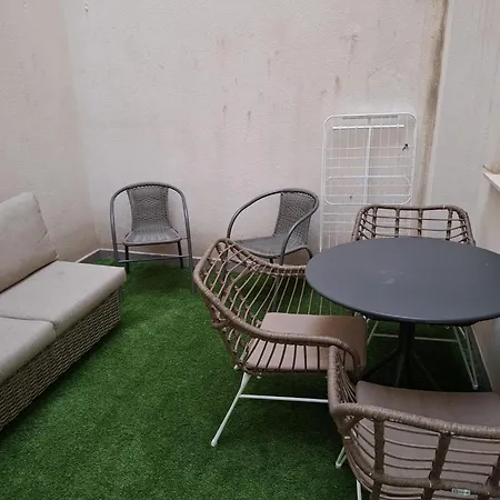 Centrum F アパート *